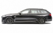 Черный BMW 5 series универсал
